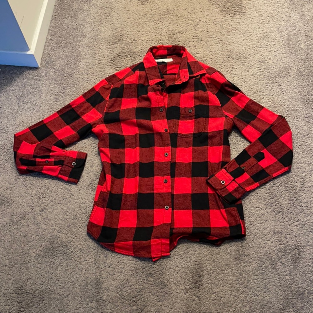 Aeropostale red/black plaid long sleeve flannel size Small